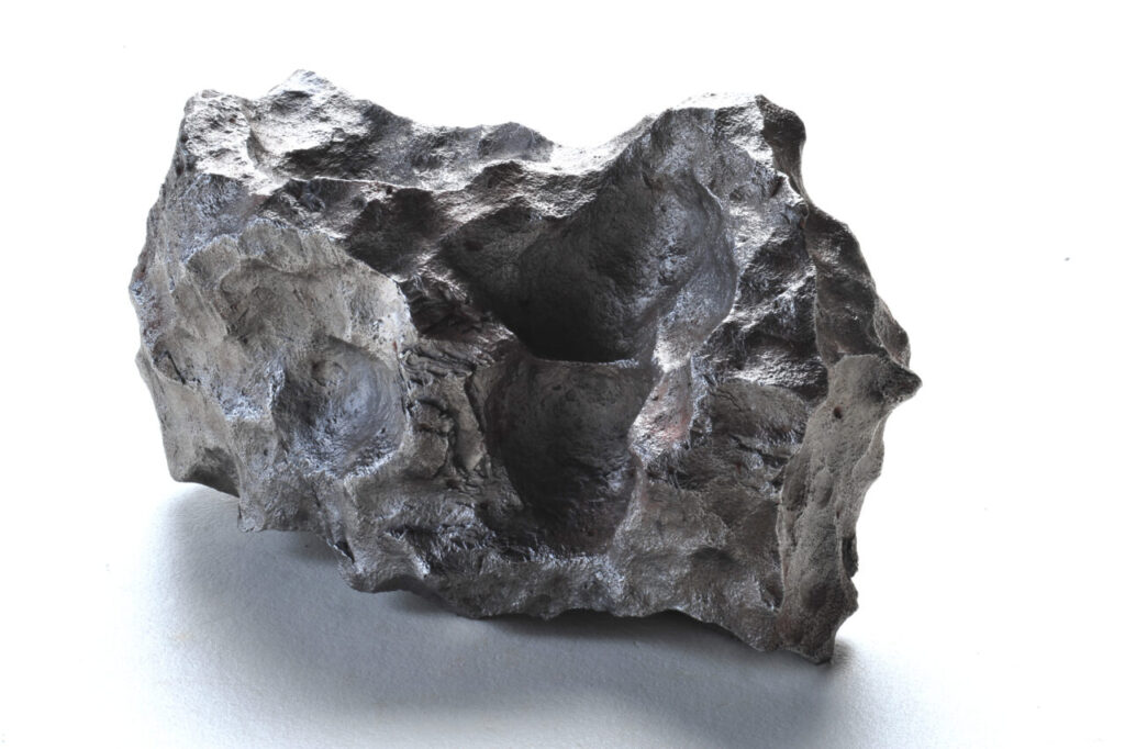 ギベオン隕石3.698kg ギベオン隕石 球形 約5kg 【特大】大玉 Gibeon meteorite : 宇宙